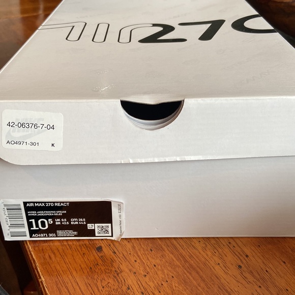 Condition- worn once, with box! size box 10.5 - Picture 5 of 5